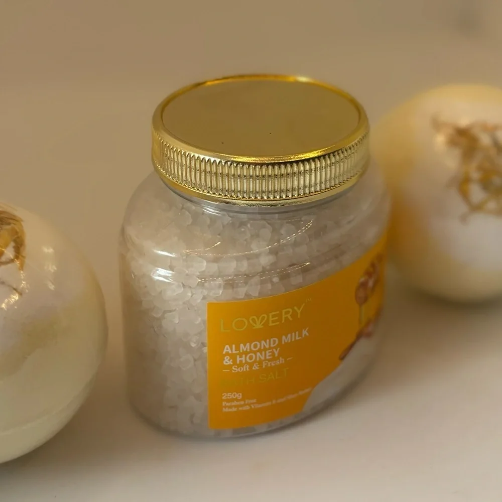 Love Almond Milk & Honey Bath Salt with bombs